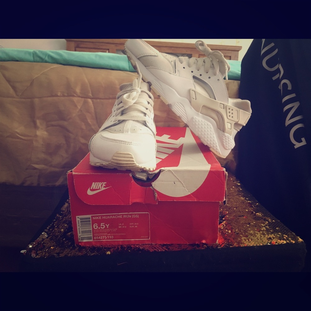 Nike Huarache Run (GS) BACK TO SCHOOL PRICE DROP**